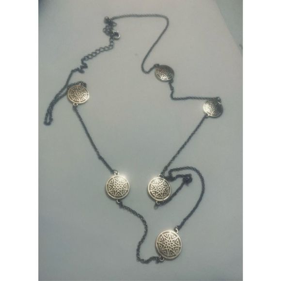Pretty GOLD COIN LONG BOHO NECKLACE - Picture 2 of 7